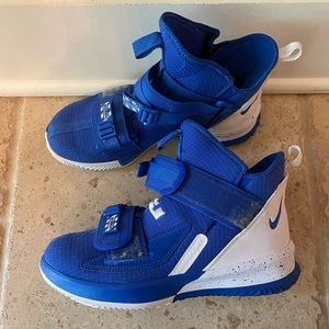 Nike High Top Sneakers Size 7